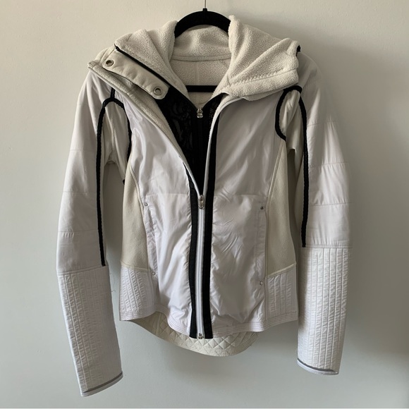 Lululemon white long sleeve fleece lined jacket size 4 removable black lace hood - Picture 4 of 5